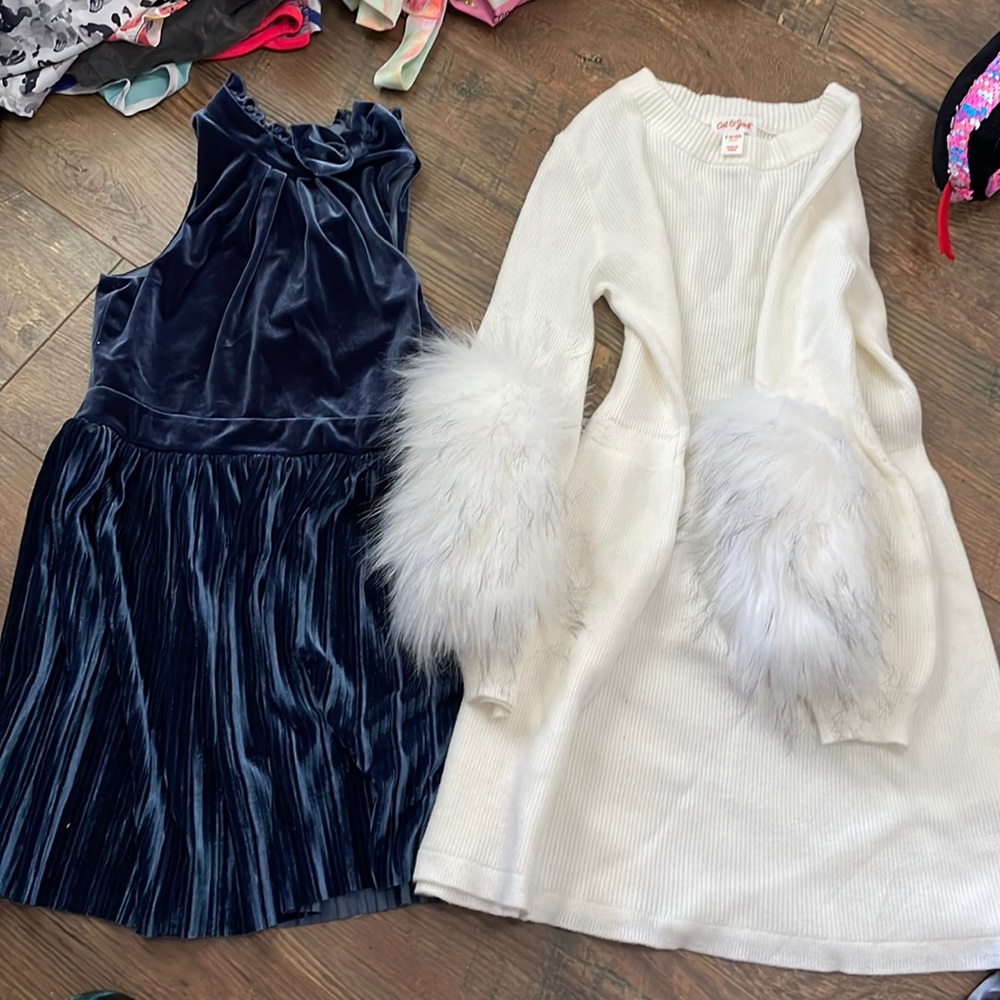 lot of 2 girls dresses size 6/6x